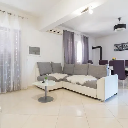 Apartment Beautiful Petra For Complet Relaxing In Privlaka, Zadar Privlaka (Zadar)